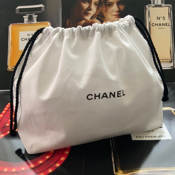 CHANEL white cotton canvas drawstring pouch cosmetic bag storage bag - AUTHENTIC - Picture 4 of 13